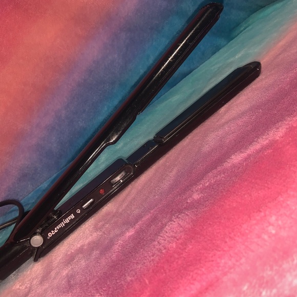 Babyliss  PRO 1” flat iron - Picture 2 of 4